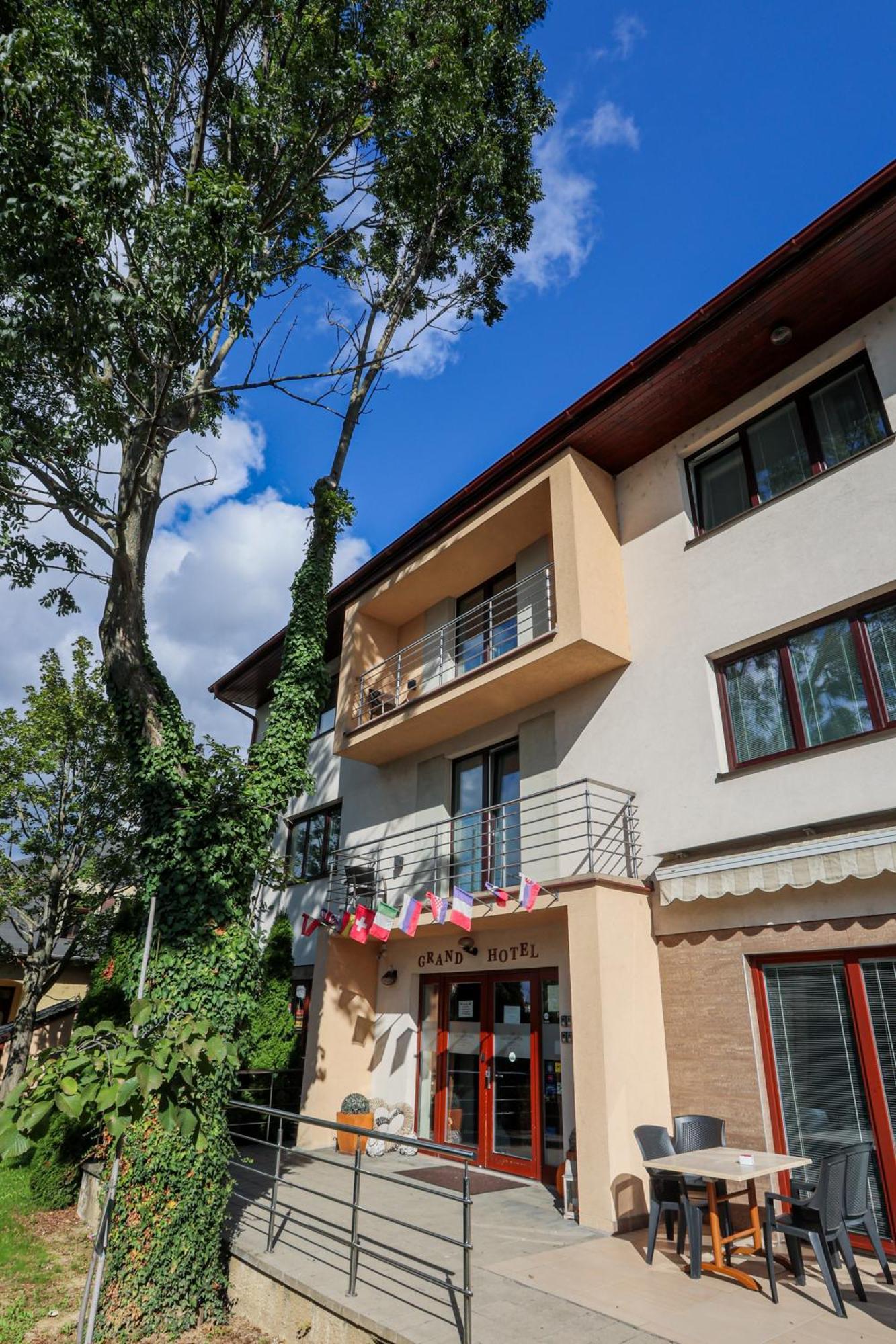 Grand Hotel Senica, Garni Екстериор снимка